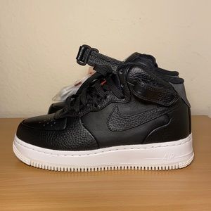 Air Force 1 Mid CMFT SP 718163-008 Size US 5.5